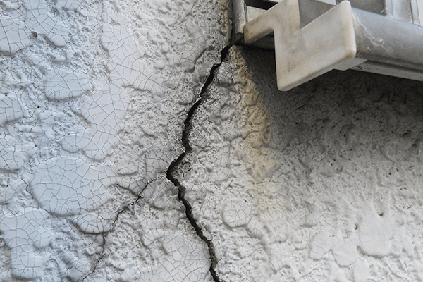 外壁塗装 栃木県宇都宮市の雨漏り修理 屋根工事専門店 リフォームの森