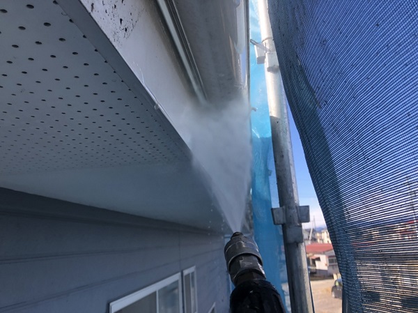 栃木県鹿沼市　屋根塗装・外壁塗装　下地処理はなぜ必要か　高圧洗浄の費用相場 (2)
