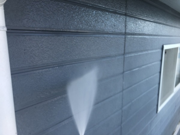 栃木県鹿沼市　屋根塗装・外壁塗装　下地処理はなぜ必要か　高圧洗浄の費用相場 (1)