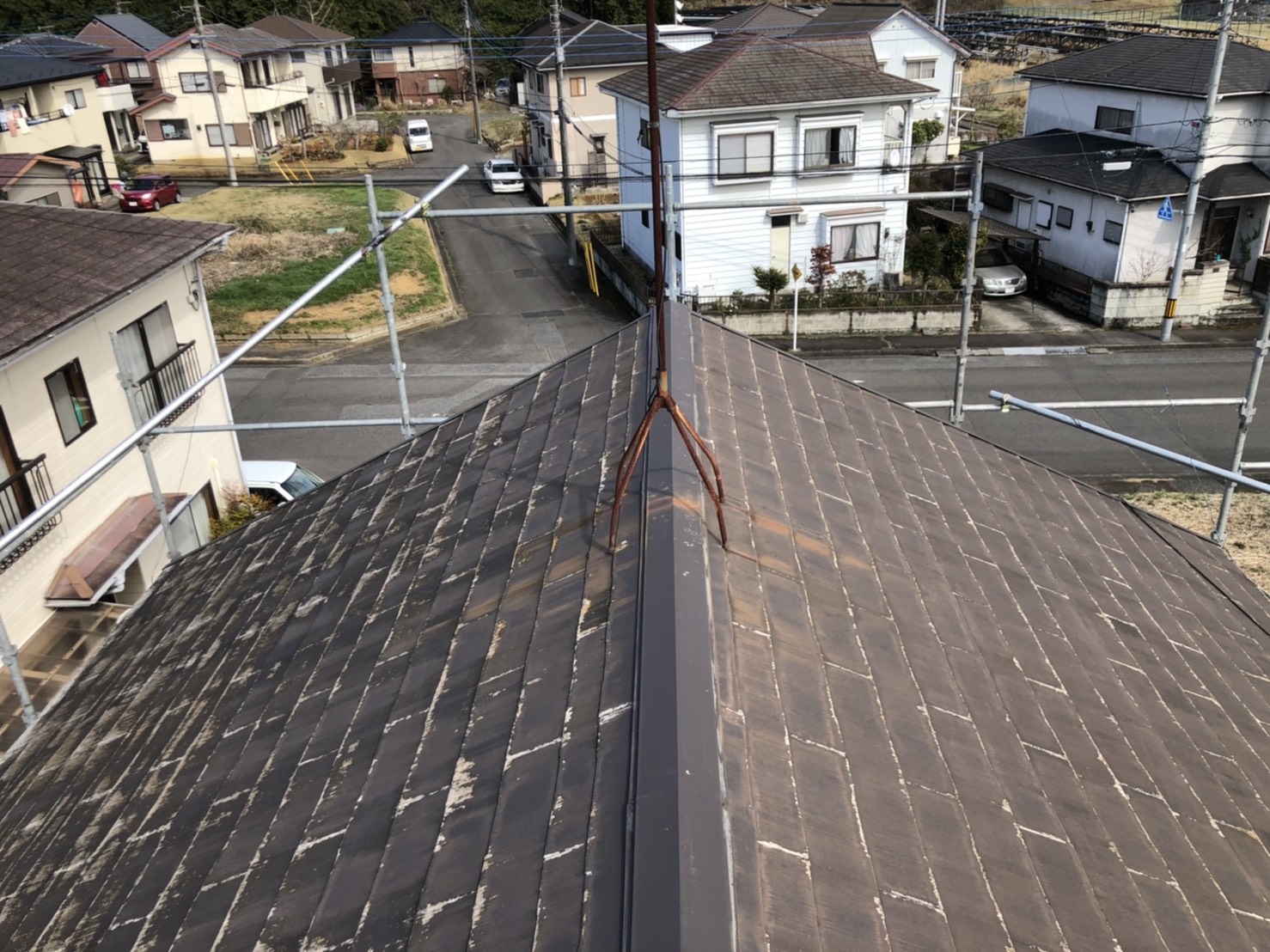 栃木県宇都宮市　屋根塗装前に行う　アンテナ撤去作業