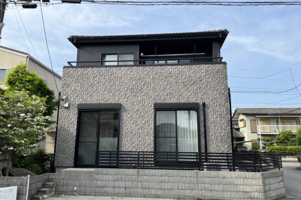 栃木県宇都宮市　屋根塗装・外壁カバー工事　施工後　外壁カバー工事とは？